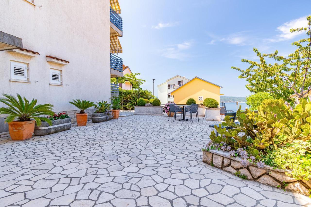 Apartments With A Parking Space Crikvenica - 5494 외부 사진